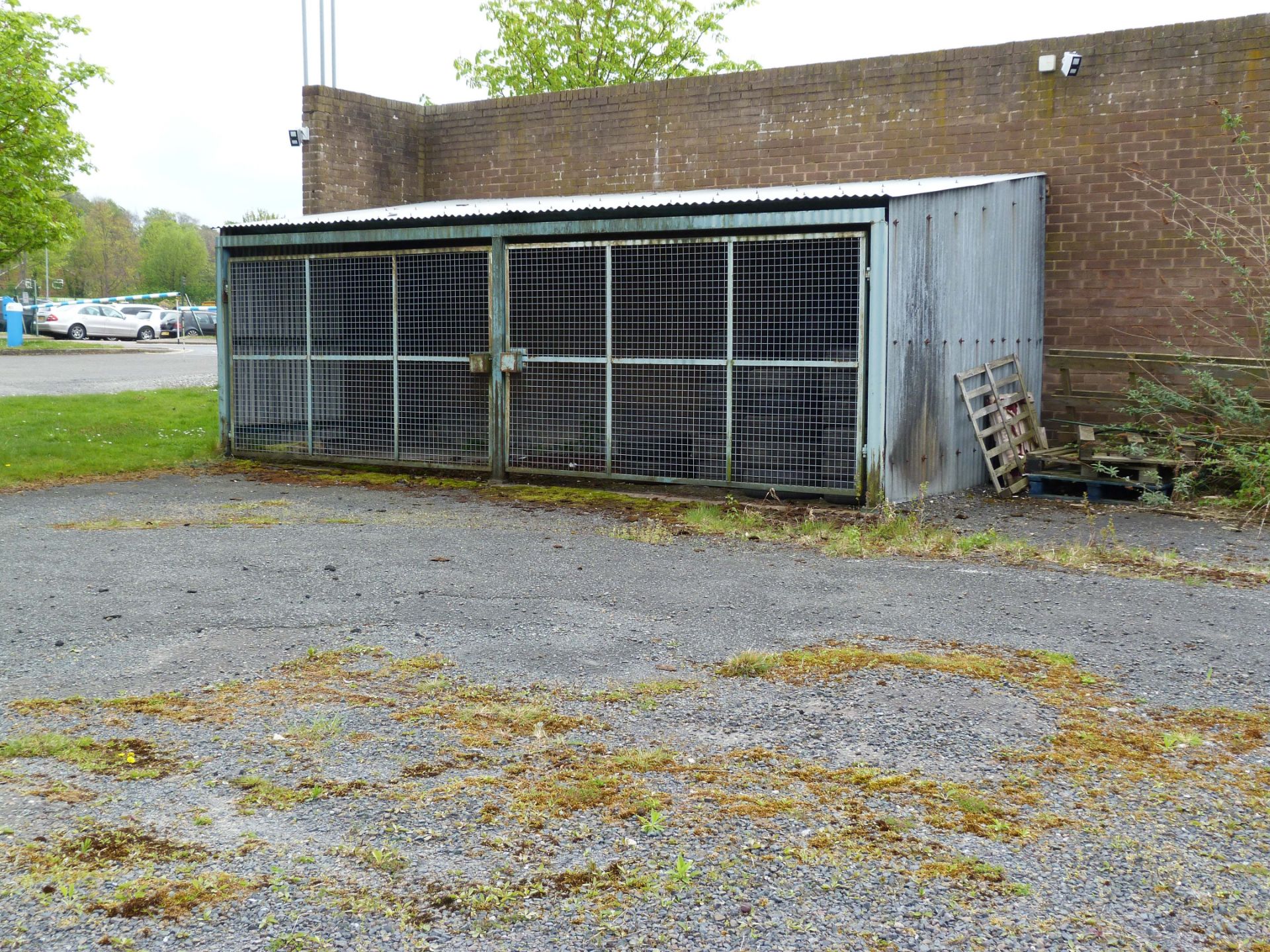 Lean to building with 2 locking gates corrugated walls and roof 6.74 x 3.0