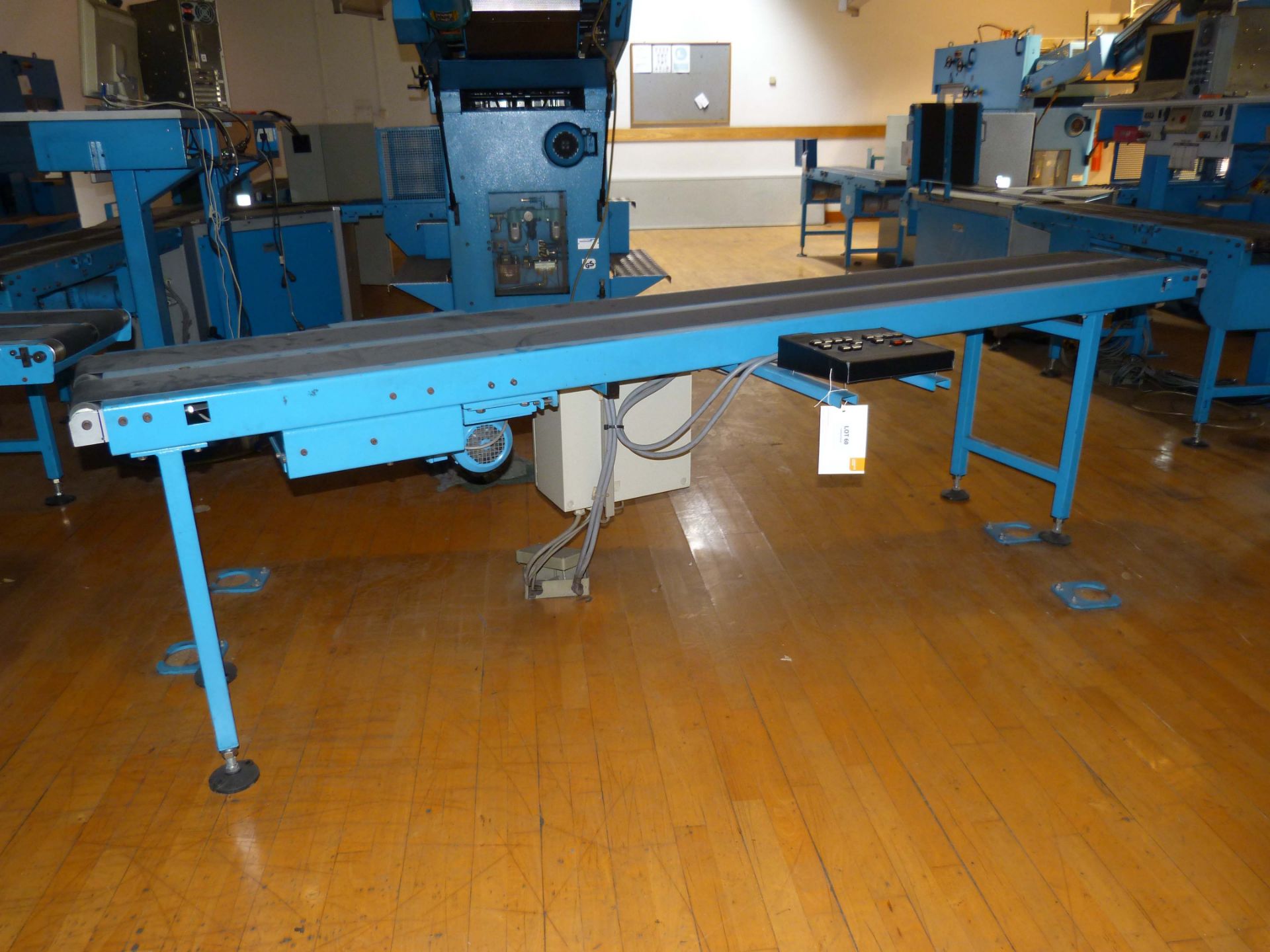 MULLER MARTINI Type B35-700 Twin belt Conveyor 3.15m x 49cm