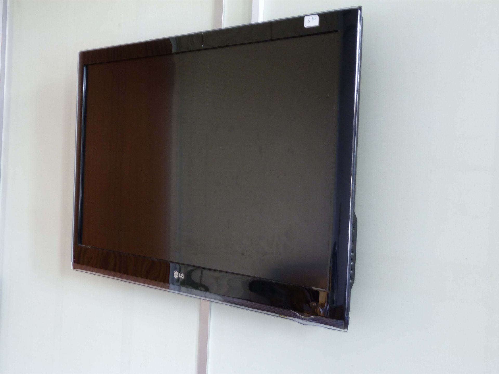 LG 42 inch flatscreen TV with remote