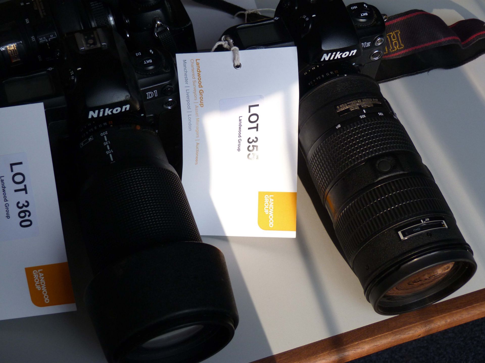 NIKON D1H DSLR Camera with NIKKOR AF-S 80 - 200 Zoom lens and charger - Image 2 of 2
