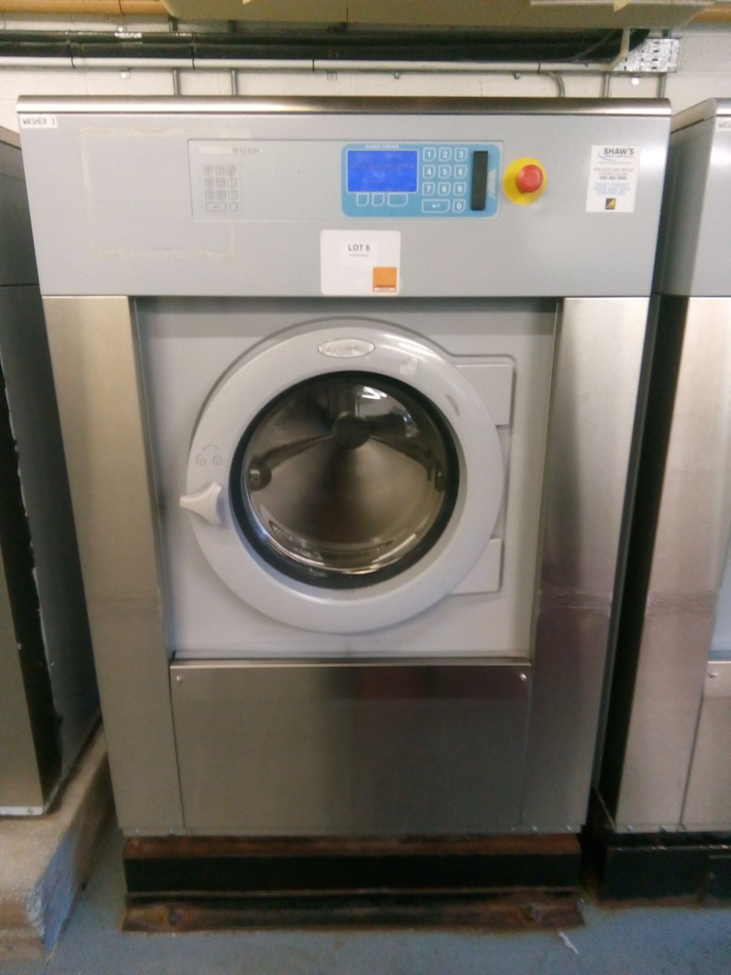 ELECTROLUX W4240H Clarus commercial washing machine. Serial no. 00652/0422953 - 3 phase