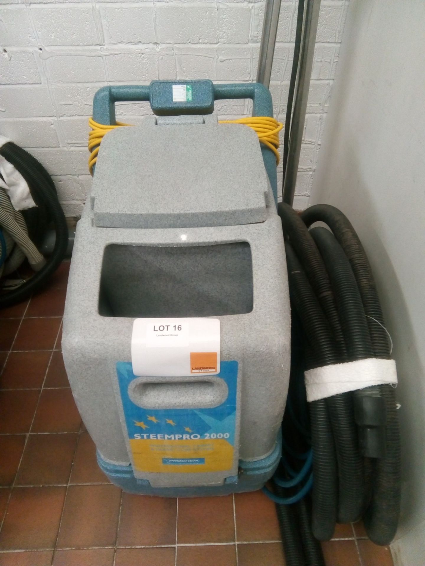 PROCHEM Steempro 2000 is a 35kg professional carpet and upholstery soil extraction machine