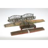 Märklin und Bing Bogenbrücke, S 1, elektr., 1 Schienenstück fehlt (und 1 lose), tw ausgebessert,