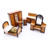 Schlafzimmer-Möbelprogramm um 1920, Bett, L 16,5 cm, Spiegelkommode, H 18 cm, Schrank, Kommode und 2