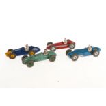 4 Dinky Rennwagen, 2x Talbot Lago 230, 1x Ferrari 234 und 1x Maserati 231, Alterungsspuren, LS, je