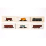 6 Märklin Mini-Club Wagen 8614, 8630, 8639, 8685, 8703 und 8705, Spur Z, Alterungsspuren, je im