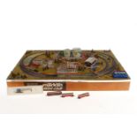 Märklin Mini-Club Eisenbahnanlage, Spur Z, mit Lok und 4 versch. Wagen, Zubehör NV, 60x42, Z 3