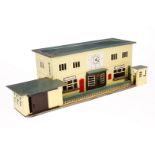 Märklin Bahnhof, HL, Sockel ausgeschnitten, L 47,5, als Ersatzteil