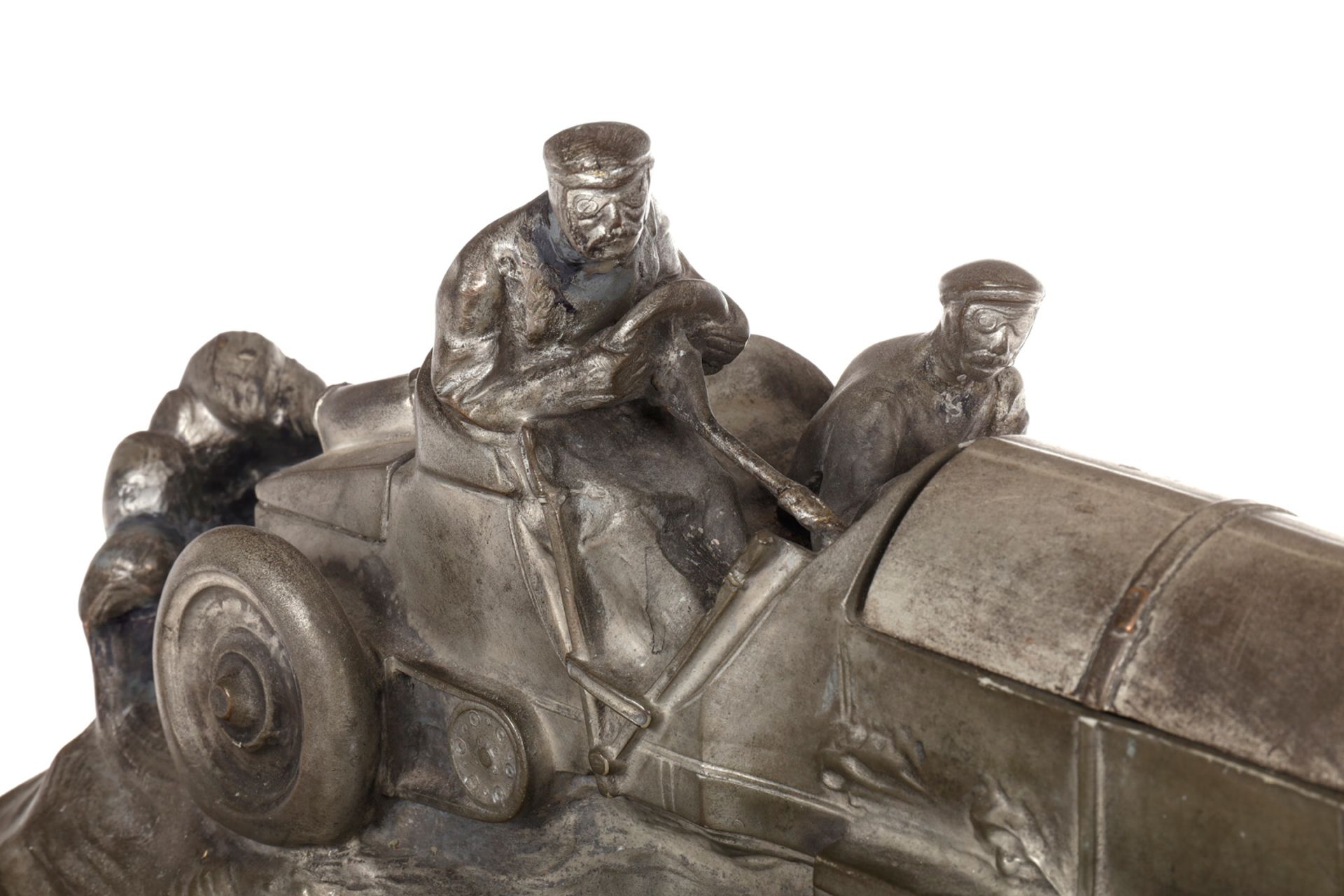 Schreibtischmodell Mercedes Rennwagen, Guss, uralt, mit 2 Fahrerfiguren, mit Motorhaube zum - Image 2 of 4
