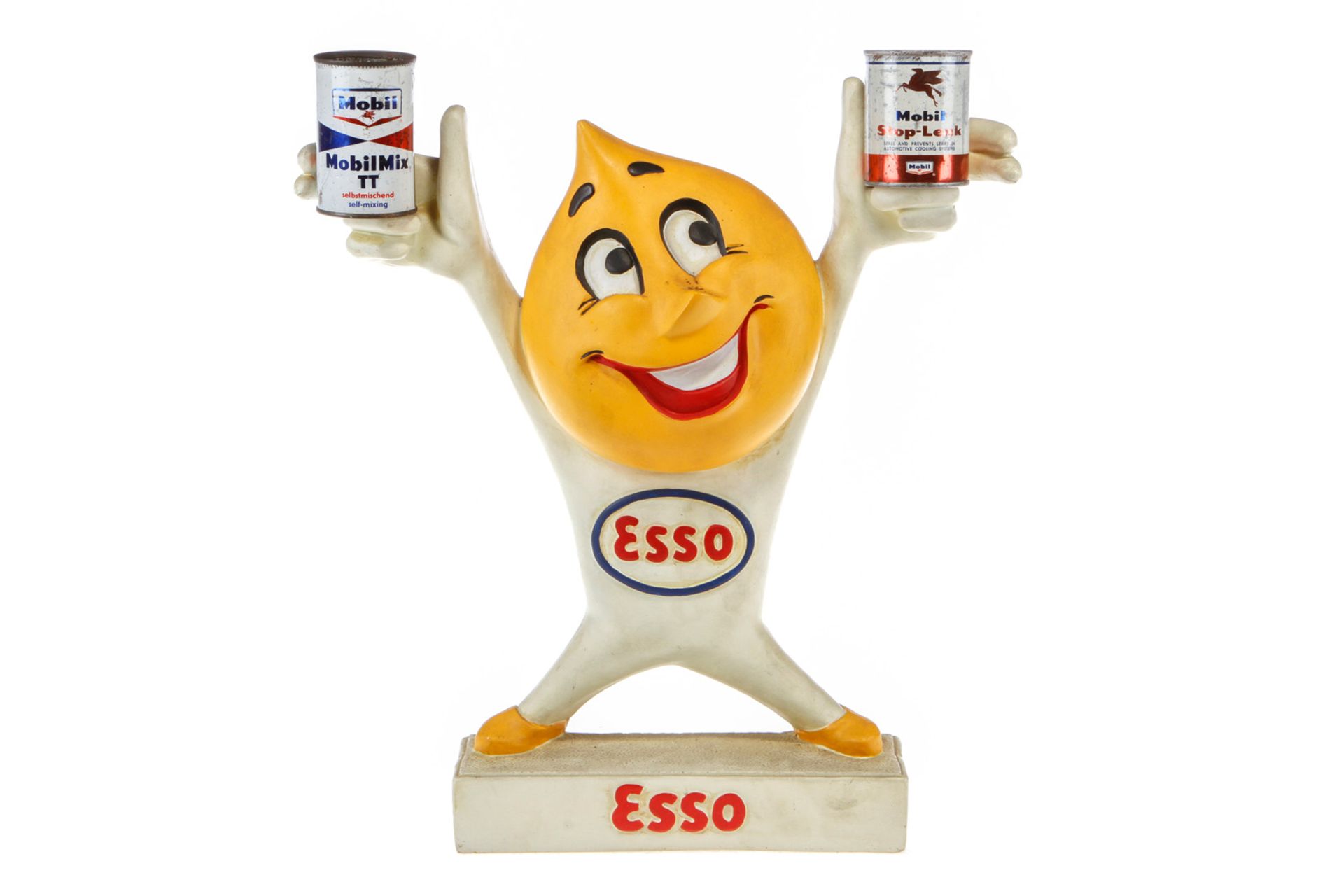 Esso Werbefigur mit 2 ”Mobil”-Blechdosen, Masse, bemalt, H 50, Z 2