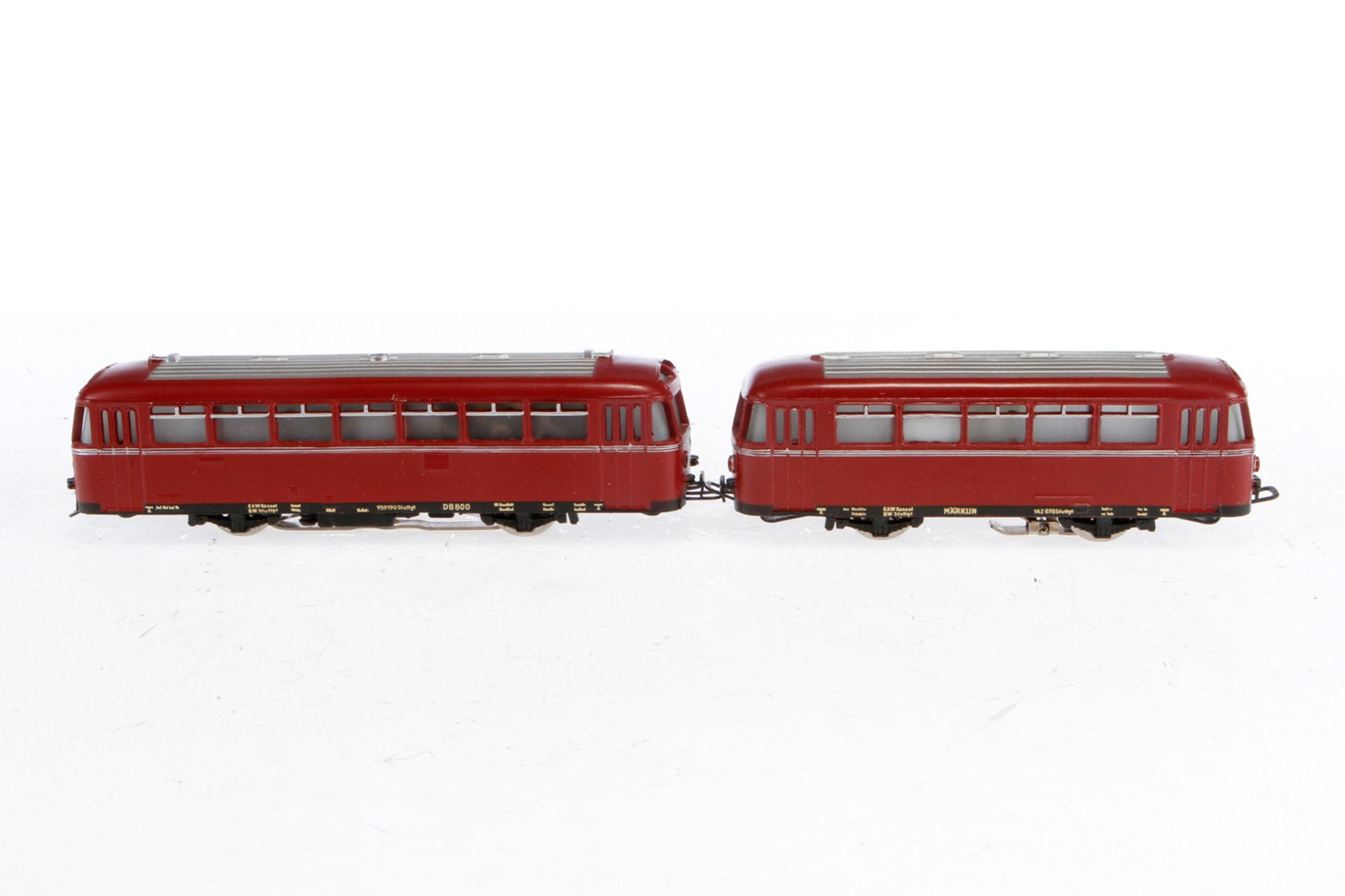 Märklin Schienenbus mit Anhänger DB 800 K, Spur H0, rot, Alterungsspuren, im leicht besch. OK, Z 2-