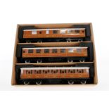 Darstaed Wagenpackung ”LNER Gresley” Set A, Spur 0, 3-teilig, mit LED-Beleuchtung, kleine LS und