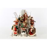Weihnachtsberg, mit 10 Weihnachtsmännern, Grundplatte 38 x 40, Z 2, sehr dekorativ