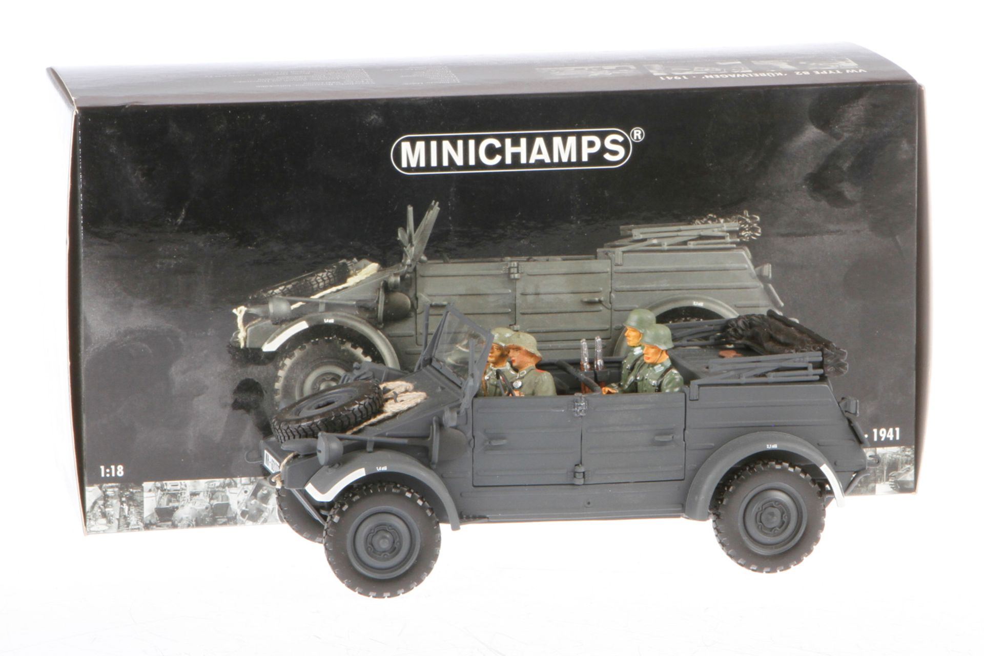 Minichamps Kübelwagen, Maßstab 1:18, mit Figuren, im leicht besch. OK, Alterungsspuren