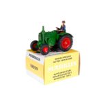 Märklin Replik-Ackerschlepper 18029, grün, mit Fahrerfigur, OK, Z 1-2