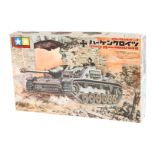 Tamiya Bausatz Panzer 4, Maßstab 1:21, wohl komplett, im leicht besch. OK, Alterungsspuren