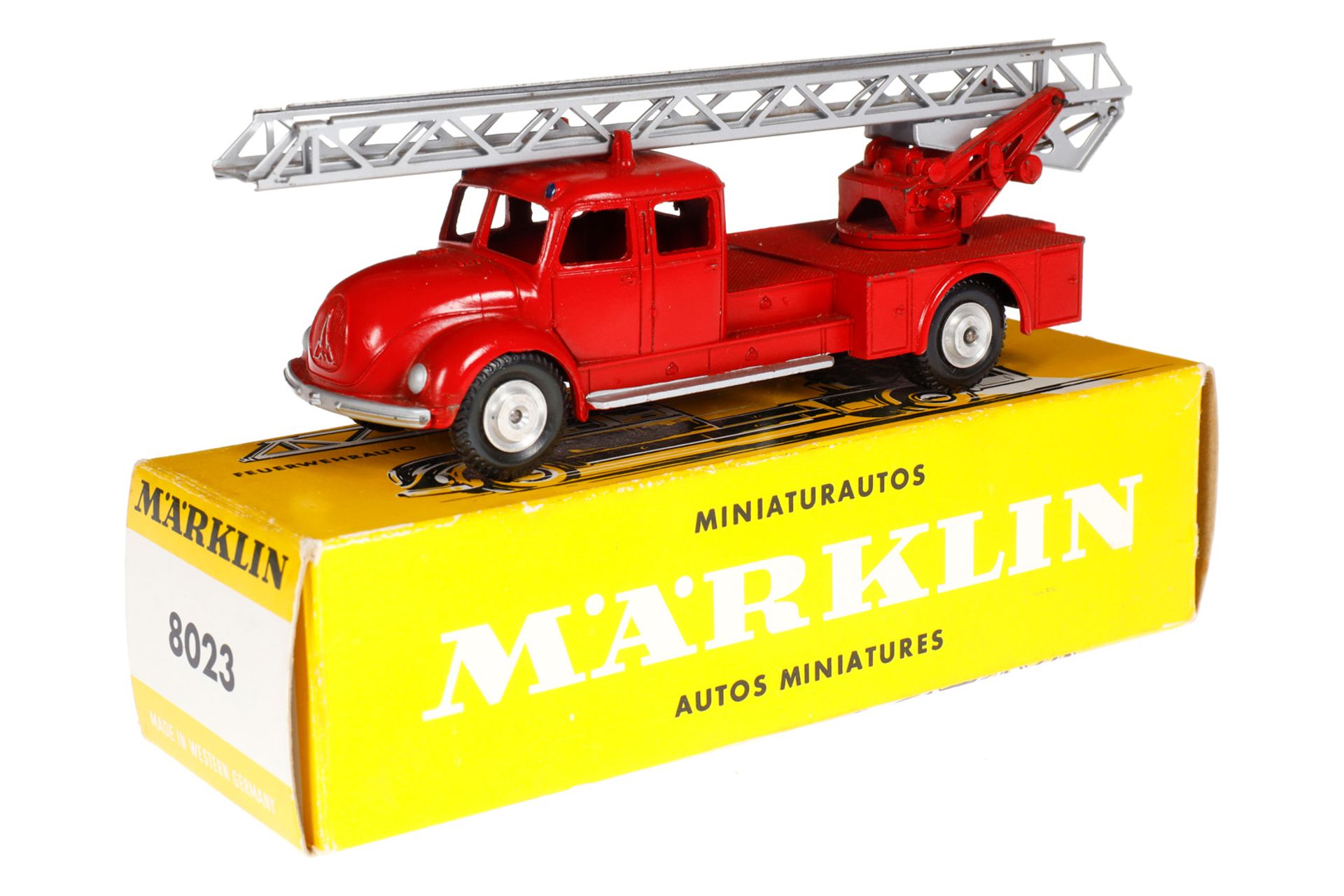 Märklin Feuerwehrauto 8023, rot, LS und Alterungsspuren, OK, Z 1-2