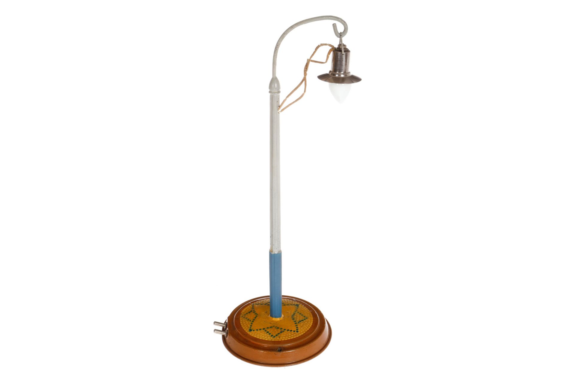 Märklin Bogenlampe 13451/1, elektr., HL, Sockel tw nachlackiert und 2 Fremdbohrungen, LS und