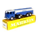 Märklin Treibstoff-Tankwagen 8032, blau/weiß, LS und Alterungsspuren, OK, Z 1-2