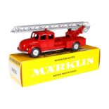 Märklin Feuerwehrauto 8023, rot, LS und Alterungsspuren, OK, Z 1-2