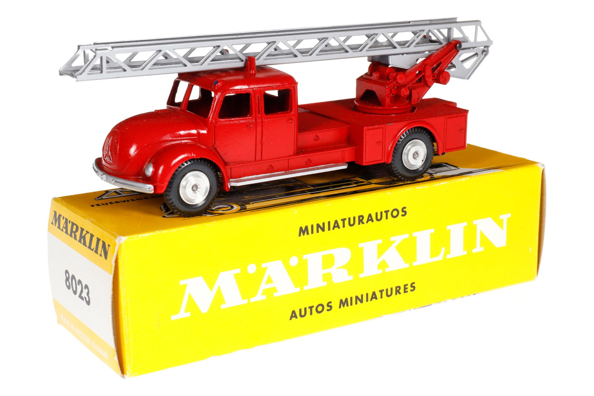 Märklin Feuerwehrauto 8023, rot, LS und Alterungsspuren, OK, Z 1-2