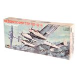 Revell Bausatz Messerschmitt "Destroyer" H-250, Maßstab 1:32, wohl komplett, im leicht besch. OK,