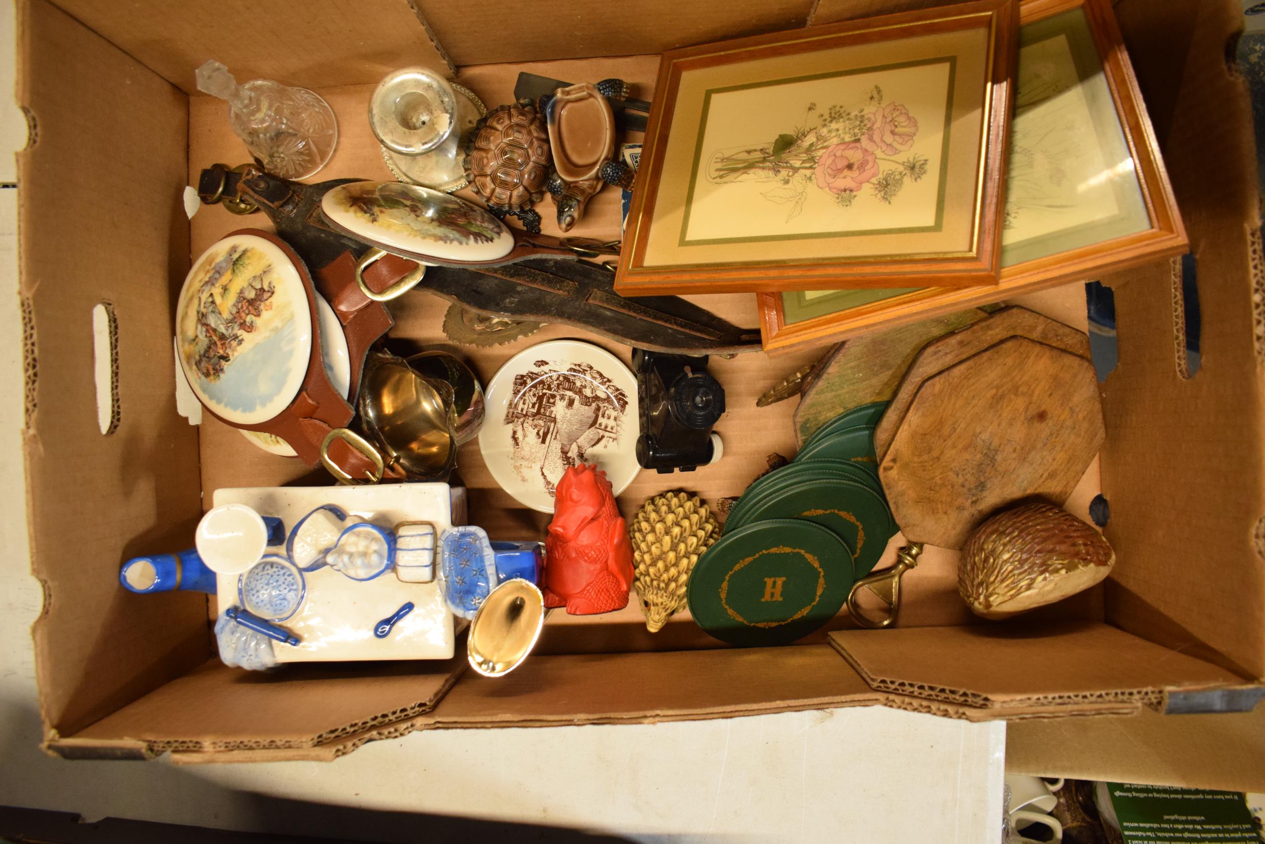 A large collection of items to include Wade tortoises, West German vase, Colclough, part tea sets - Image 4 of 4