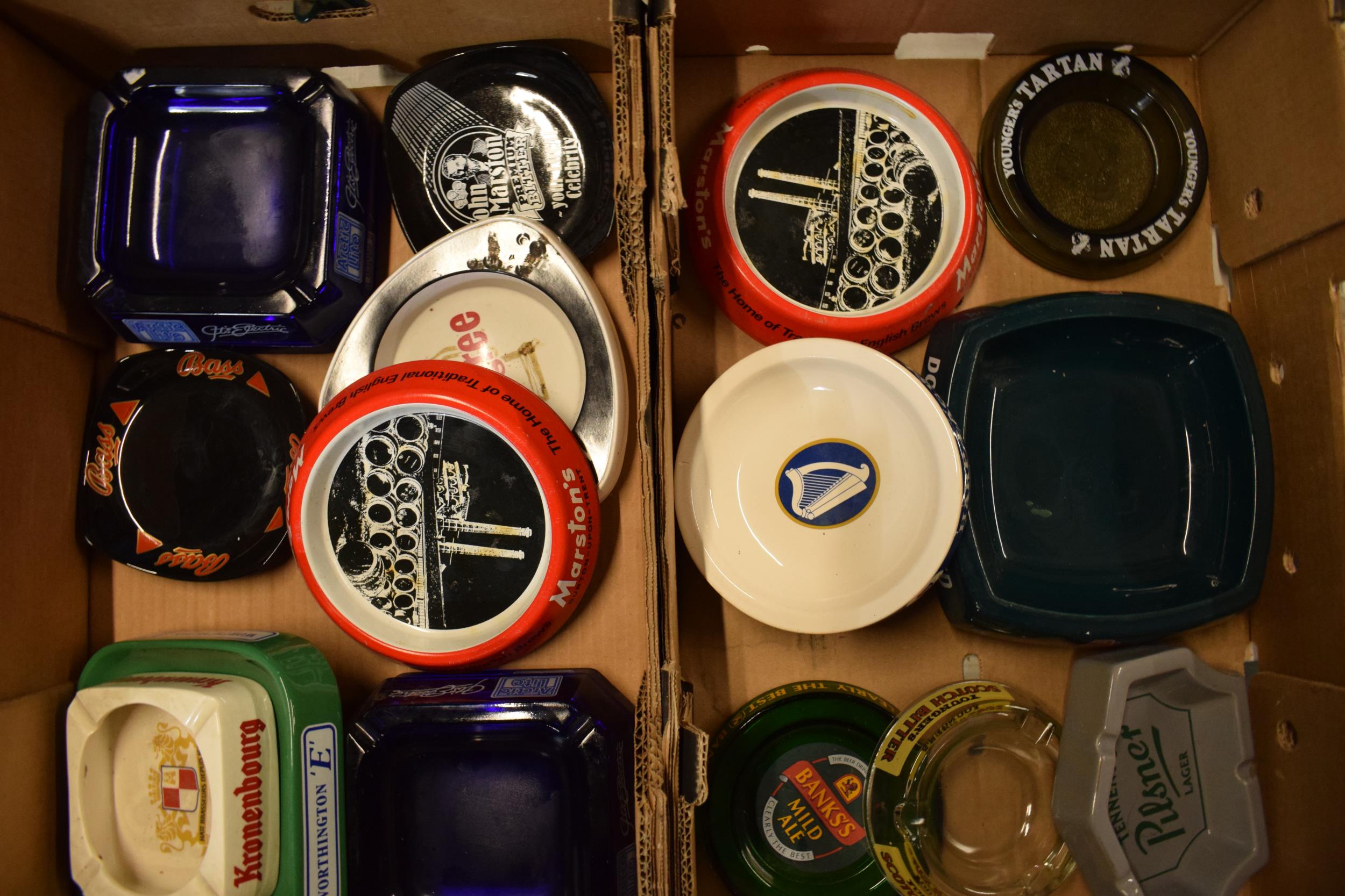 A good collection of pub advertising ash trays to include Bass, Double Diamond, Marstons, Banks',