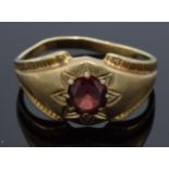 9ct gold ring set with a garnet. 4.1 grams. UK size Z. Slightly mis-shaped.