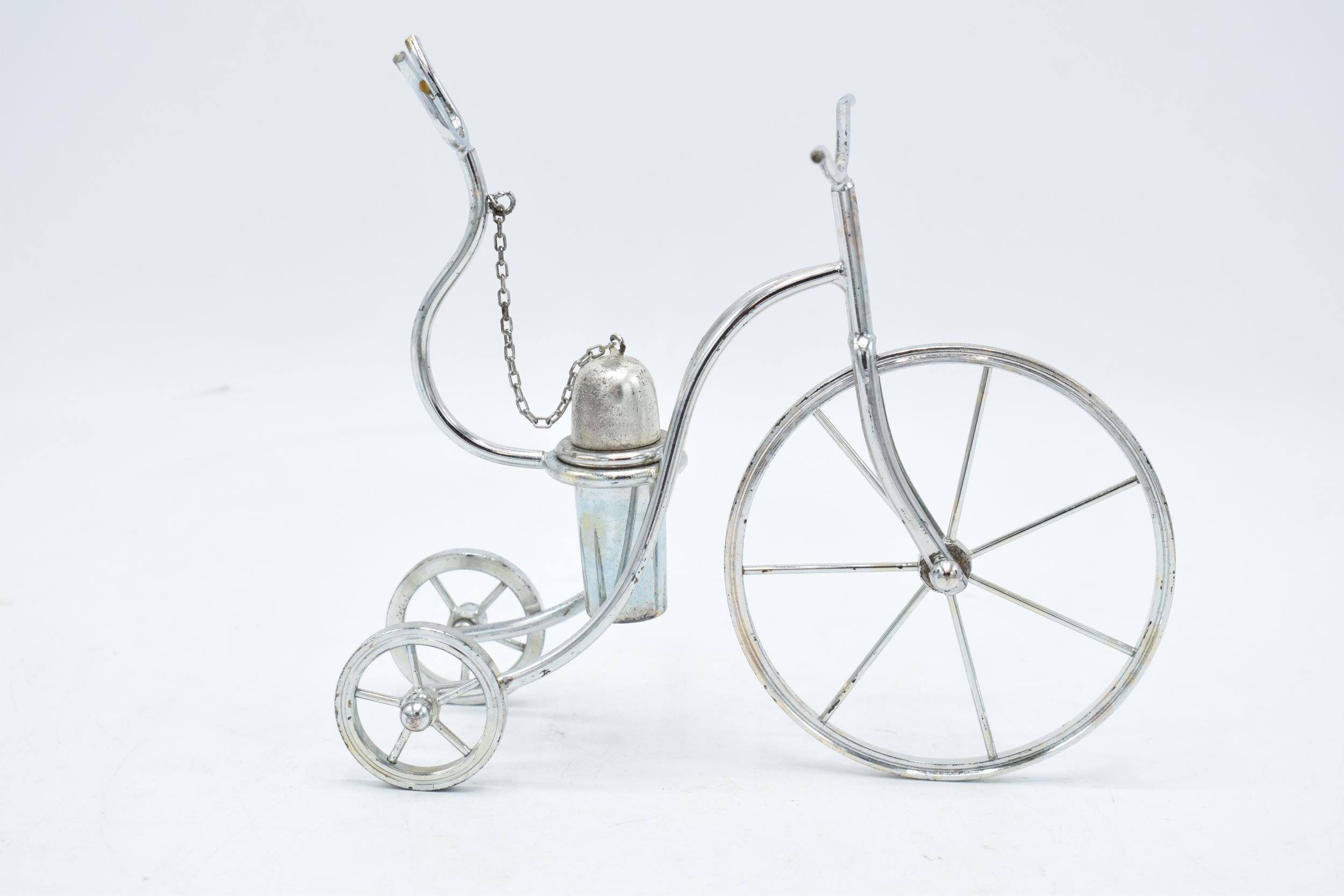 A novelty silver plated brandy warmer in the form of a tricycle / penny farthing style with a glass. - Image 3 of 5