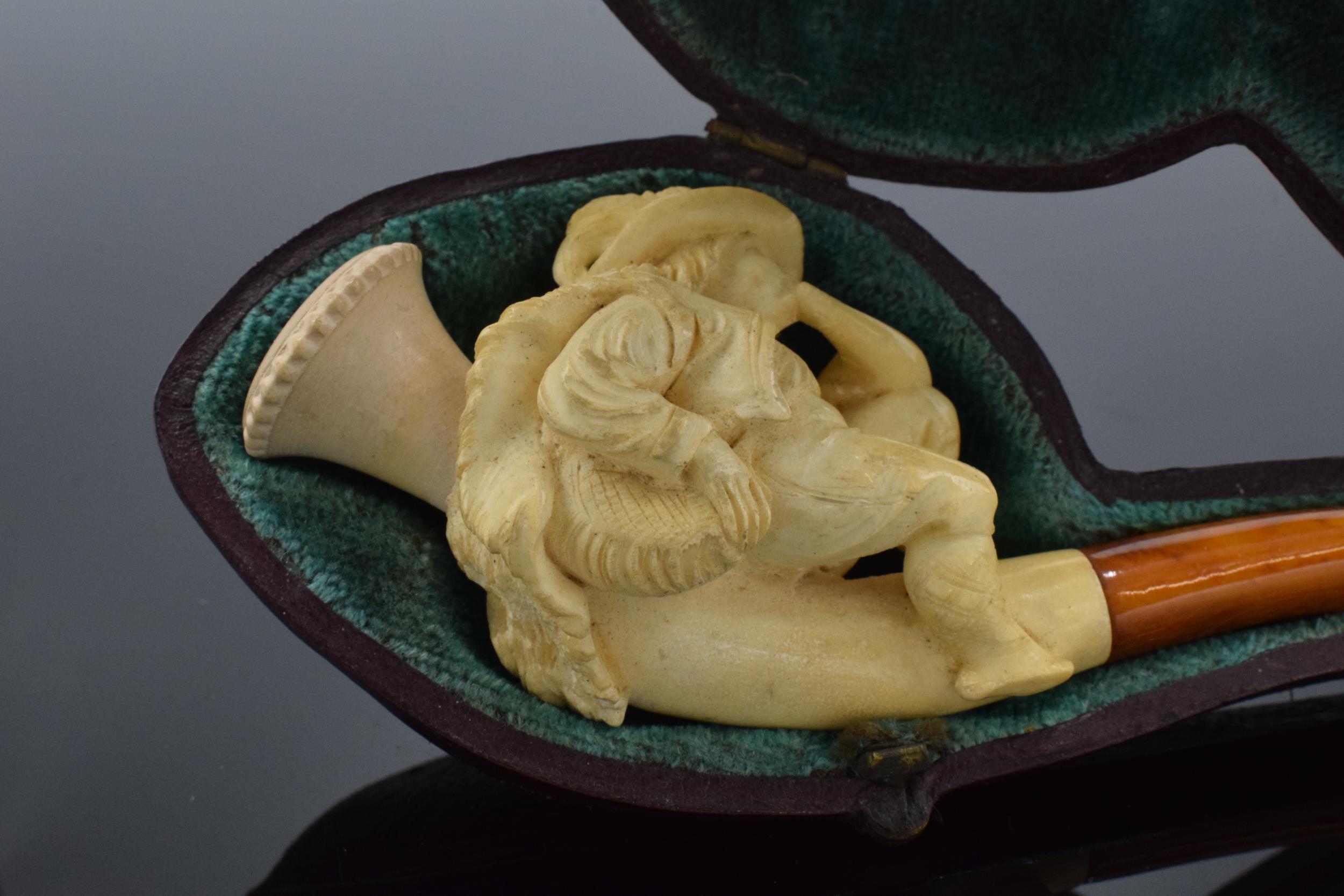 Victorian cased meerschaum pipe depicting a horn blower. 11cm long. In good condition. - Image 4 of 5