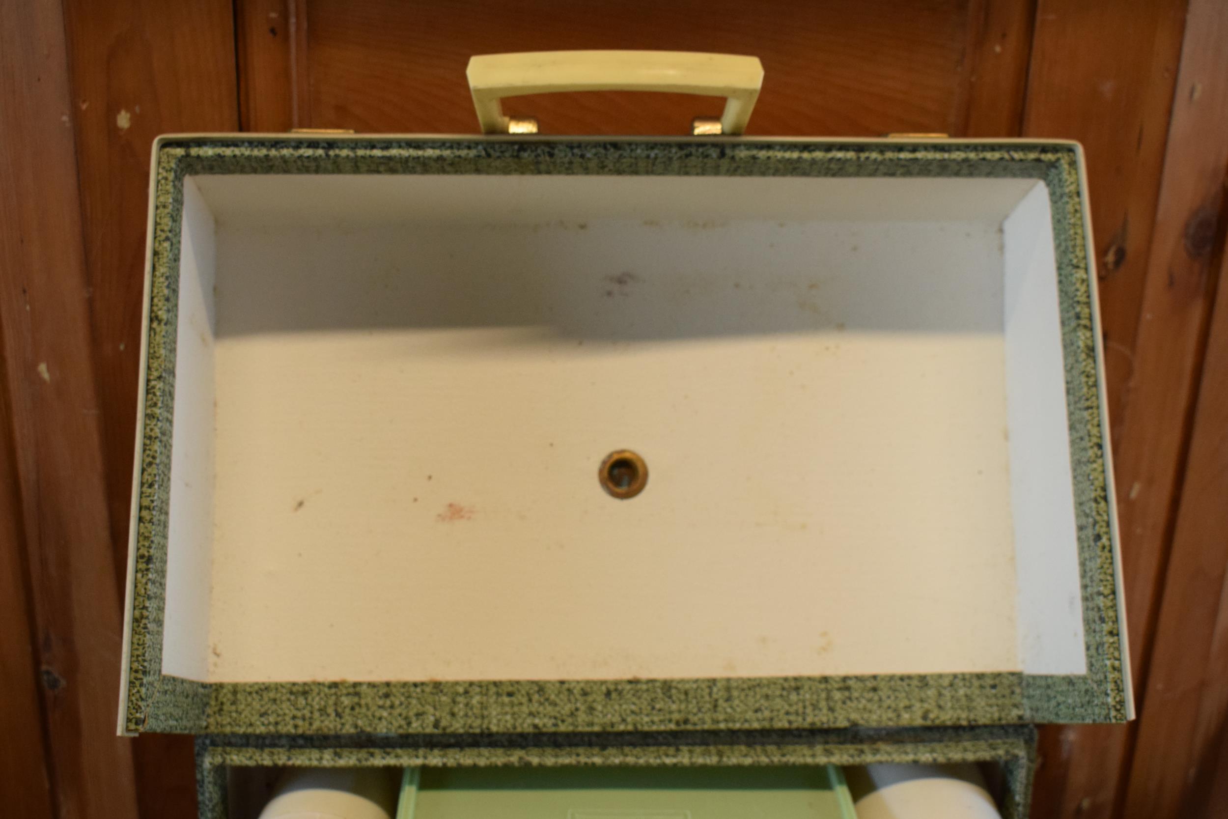 A vintage Brexton picnic case and contents. - Image 5 of 6