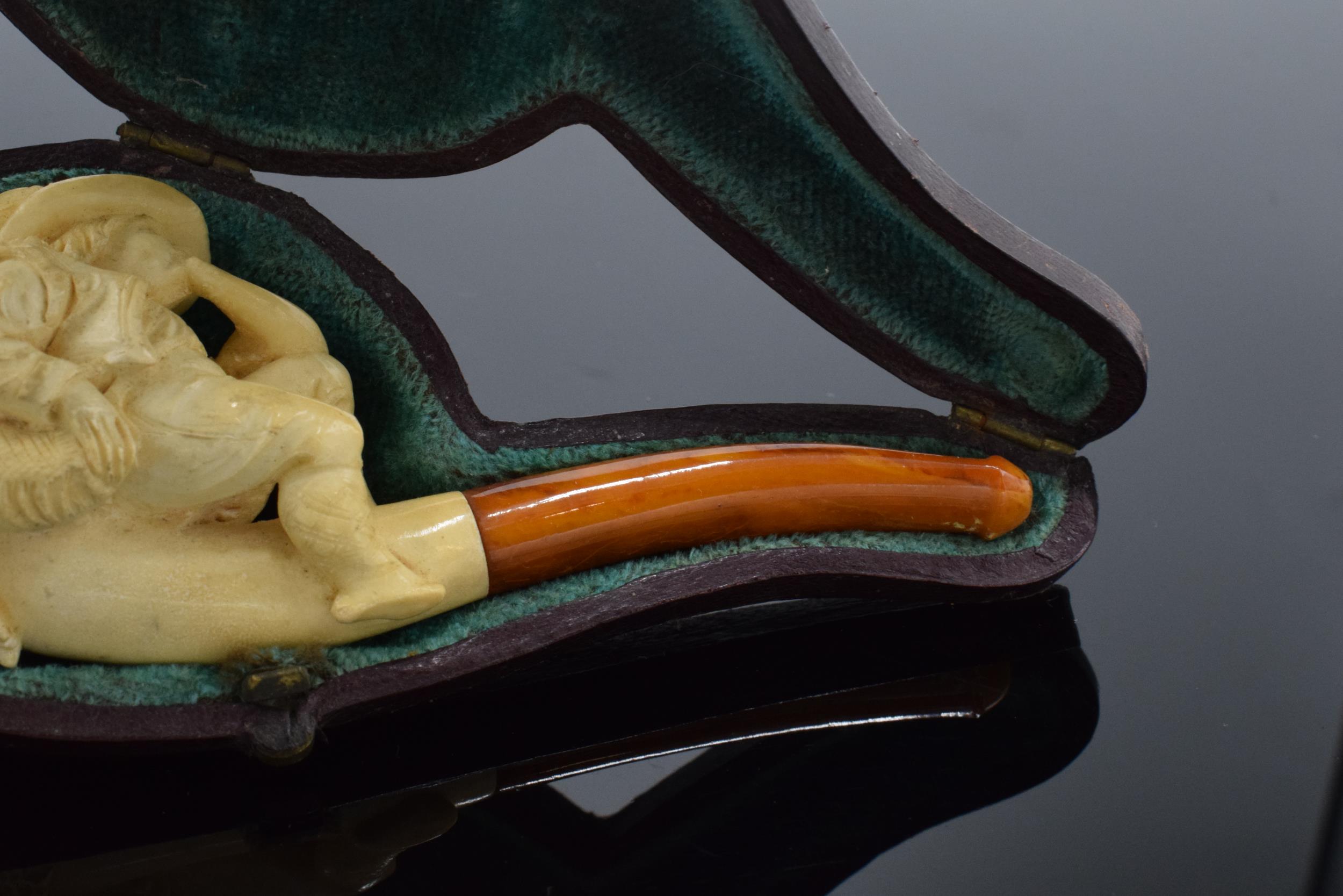 Victorian cased meerschaum pipe depicting a horn blower. 11cm long. In good condition. - Image 5 of 5