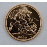 22ct gold Full Sovereign dated 2000: In excellent condition.