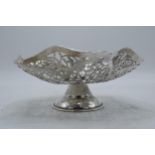 Silver filigree pedestal dish London 1965. 110.5 grams / 3.55 oz.