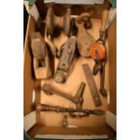 A mixed collection of vintage tools to include Record No.4 plane, pulley wheels etc (Qty).