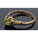 9ct gold ladies ring set with green stone, 1.8 grams, size Q.