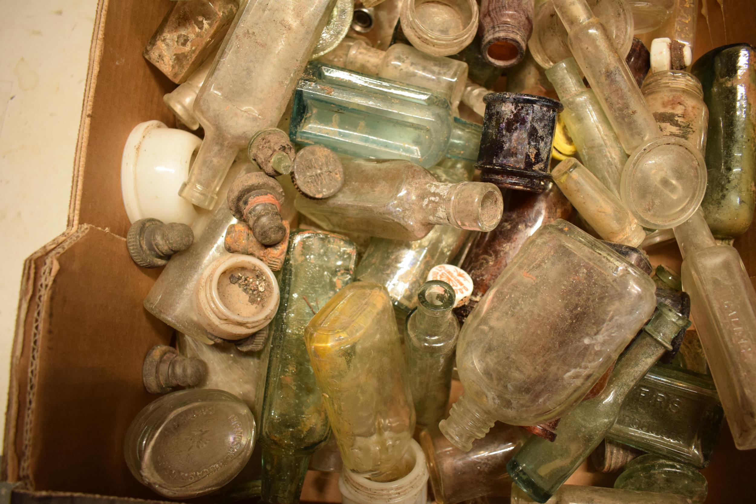 A large collection of glass bottles of varying forms and colours with some having advertising - Image 4 of 4