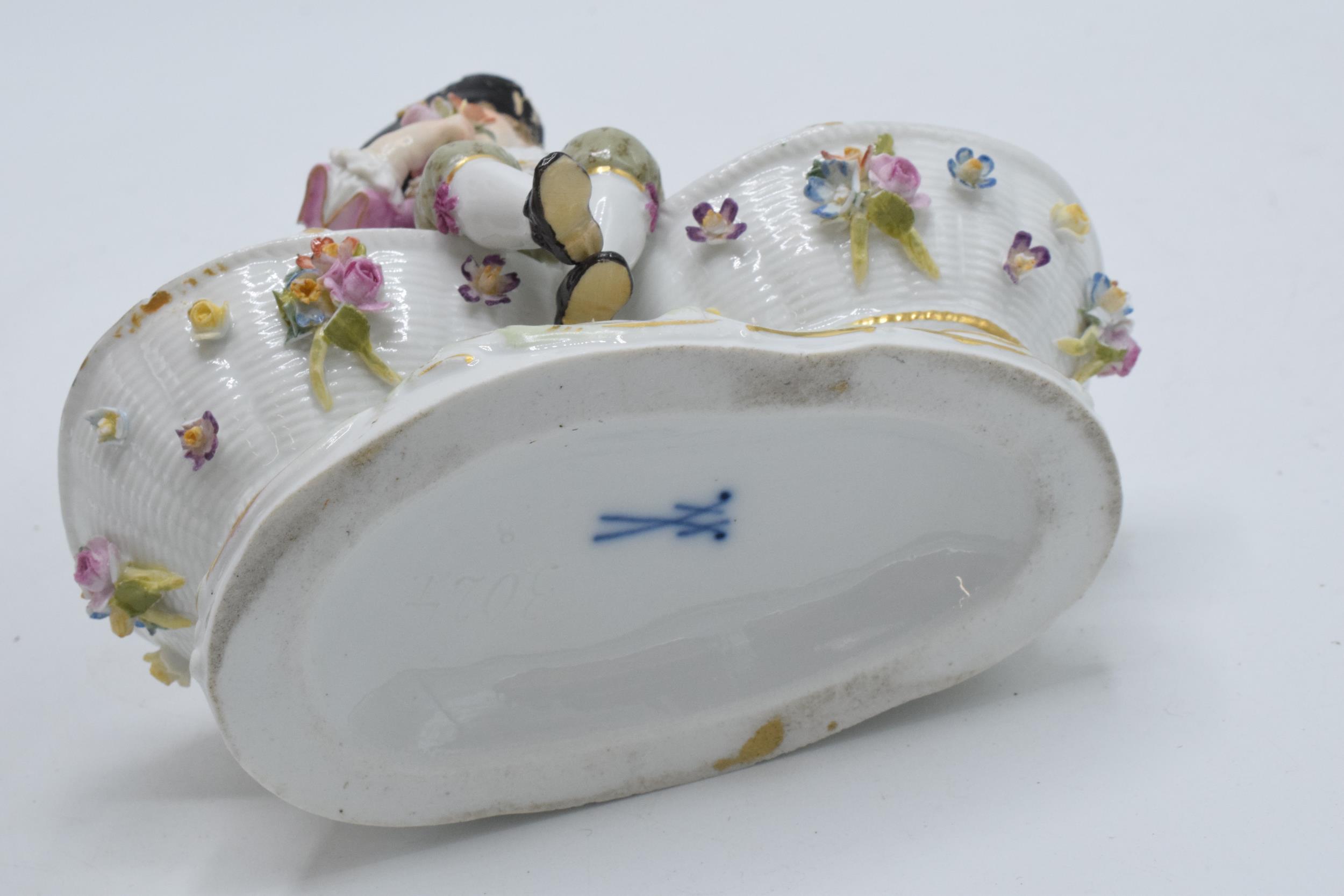 A late 19th / early 20th century Meissen figural table salt in the form of a young boy in 18th - Image 6 of 6