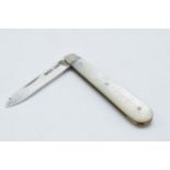 Silver and Mother of Pearl fruit knife, Sheffield 1913, 6.5cm long.