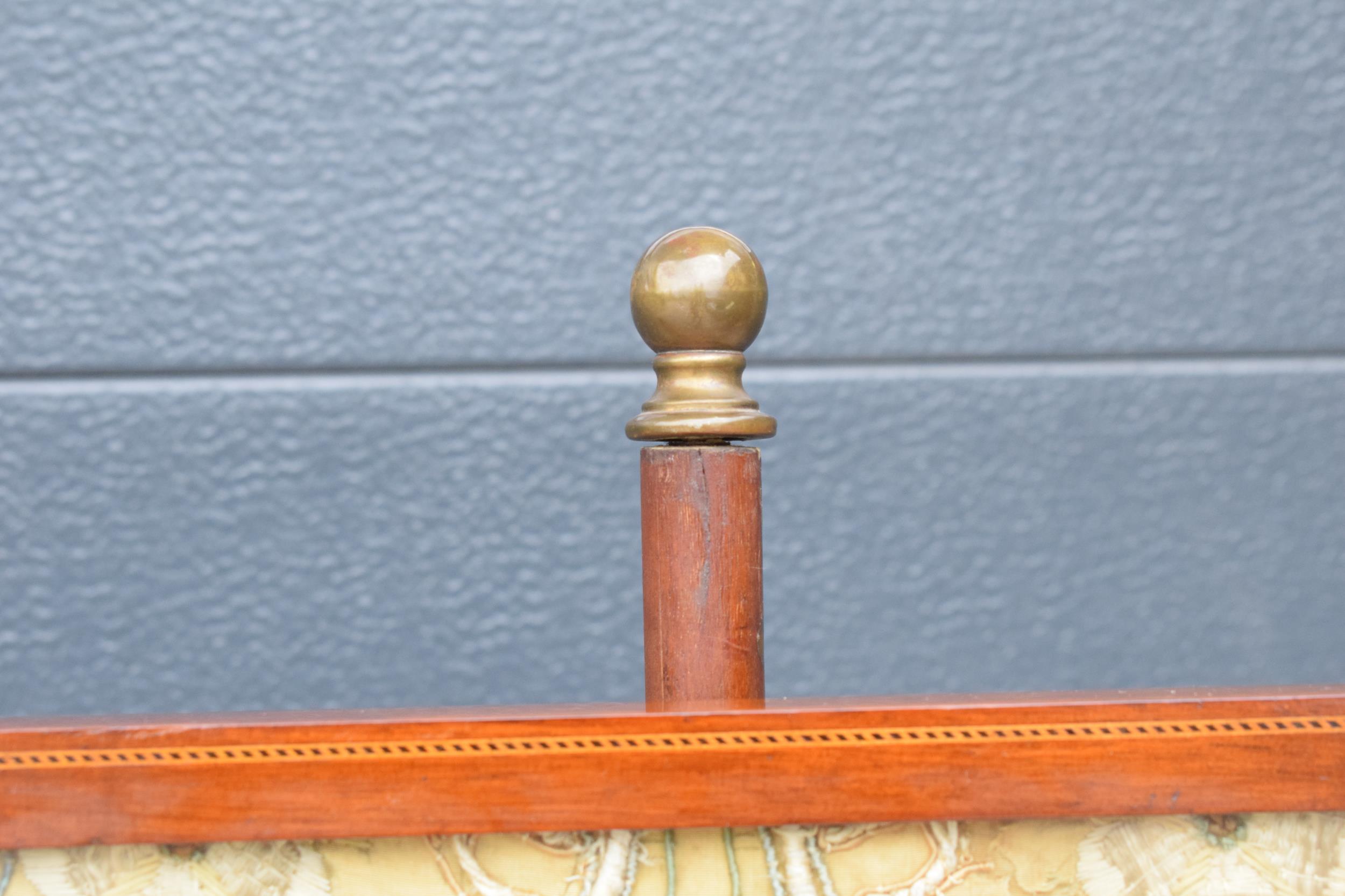Georgian mahogany pole screen with silkwork panel on tripod base with inlaid decoration to panel - Image 9 of 10