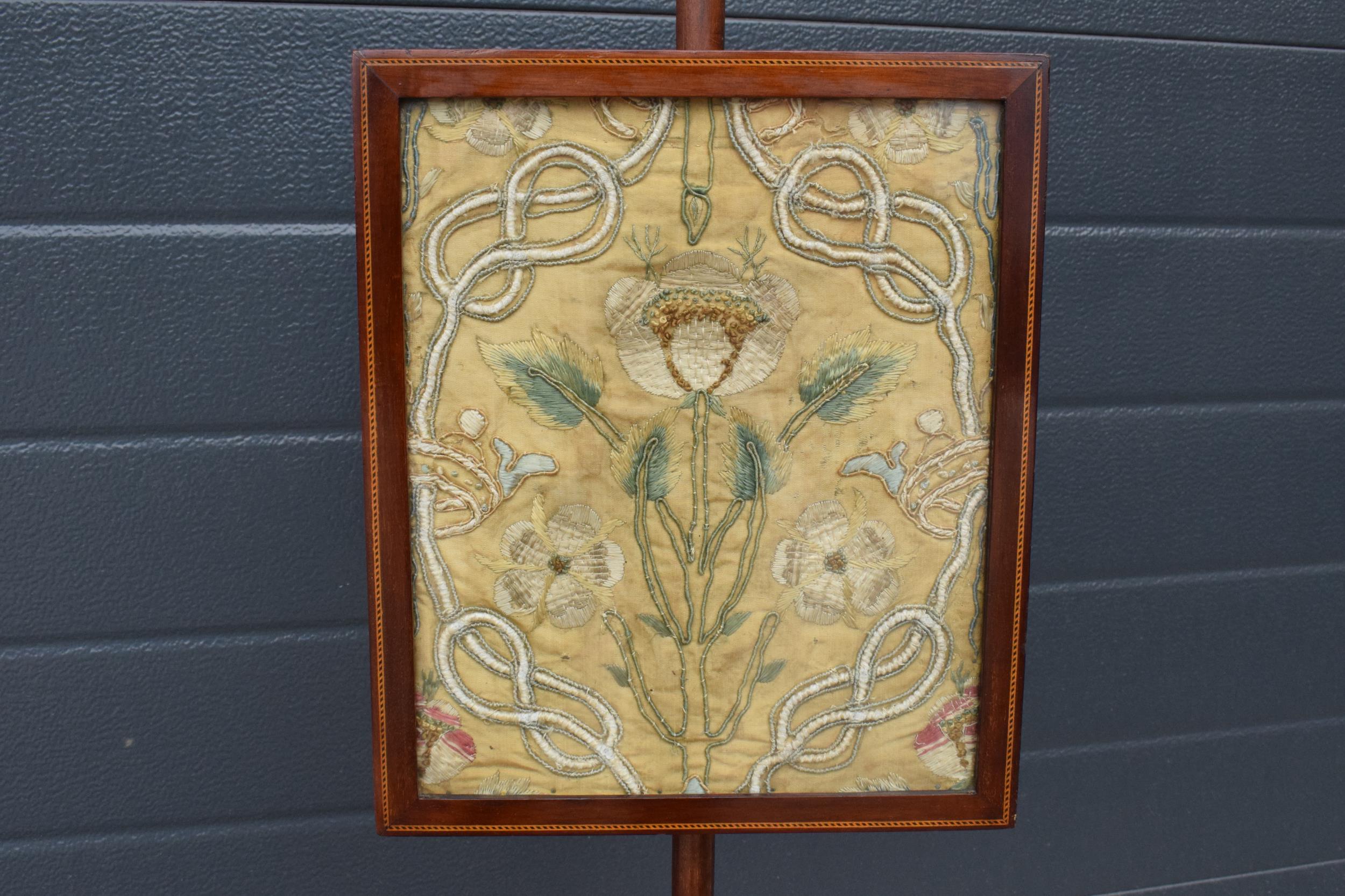 Georgian mahogany pole screen with silkwork panel on tripod base with inlaid decoration to panel - Image 5 of 10