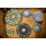 A collection of Wedgwood Jasperware of varying colours to include tri-colour pin dish, teal plate