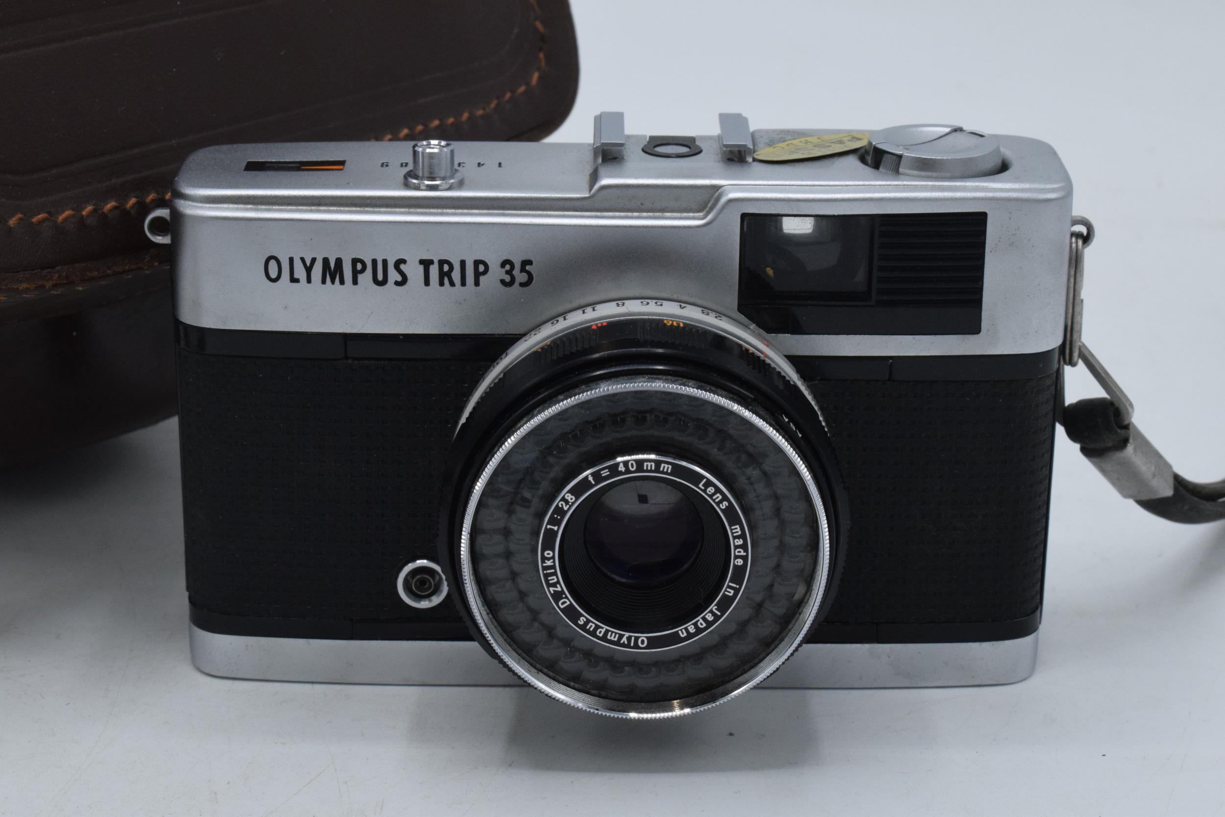 A pair of cameras to include Ilford Sportsman in a carry case together with Olympus Trip 35 in - Image 2 of 3