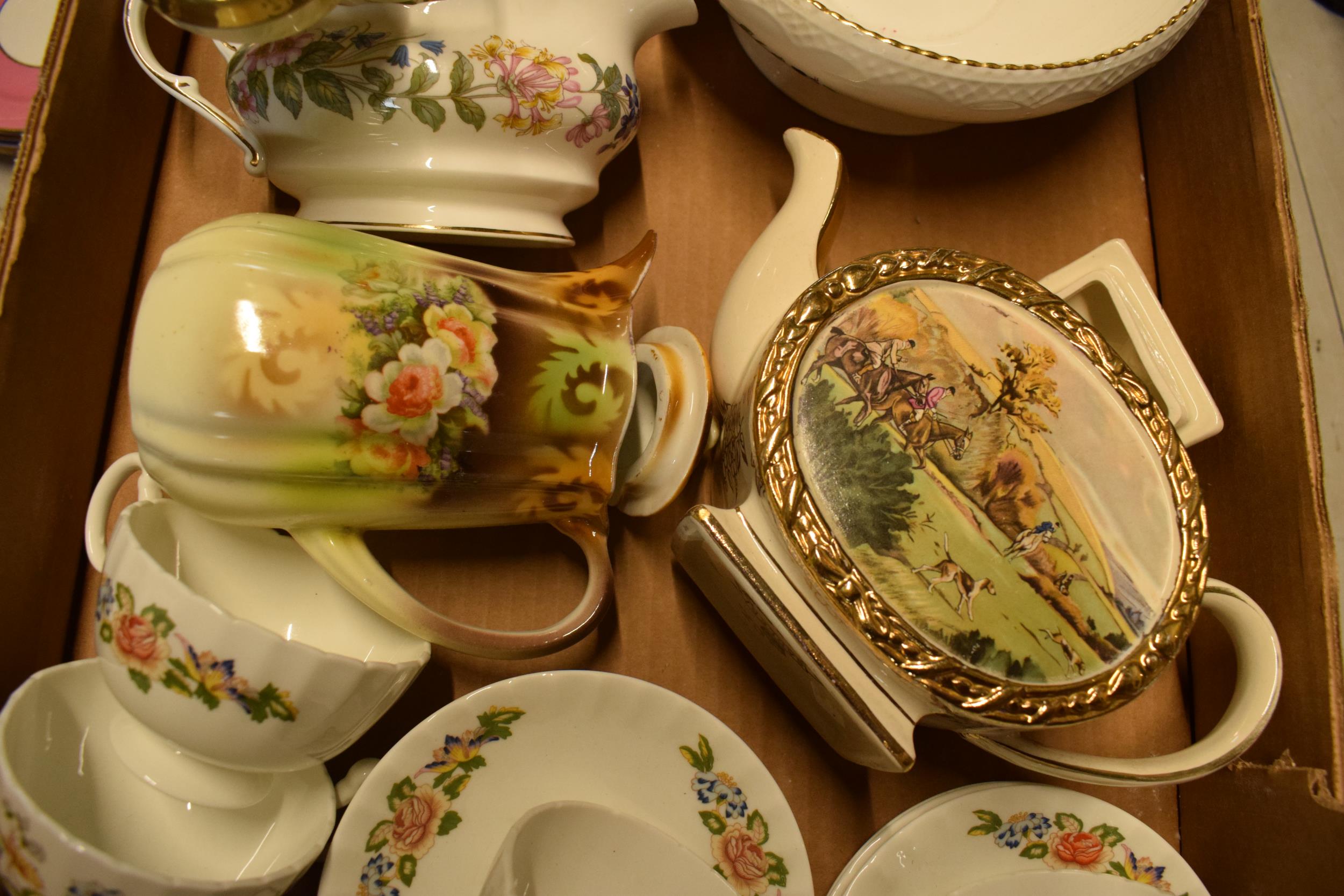 A collection of pottery to include Aynsley Cottage Garden telephone, 6 cups and 6 saucers together - Image 3 of 4