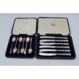 A set of 6 silver cased tea spoons, 53.8 grams, together with a cased set of 6 silver-handled knives