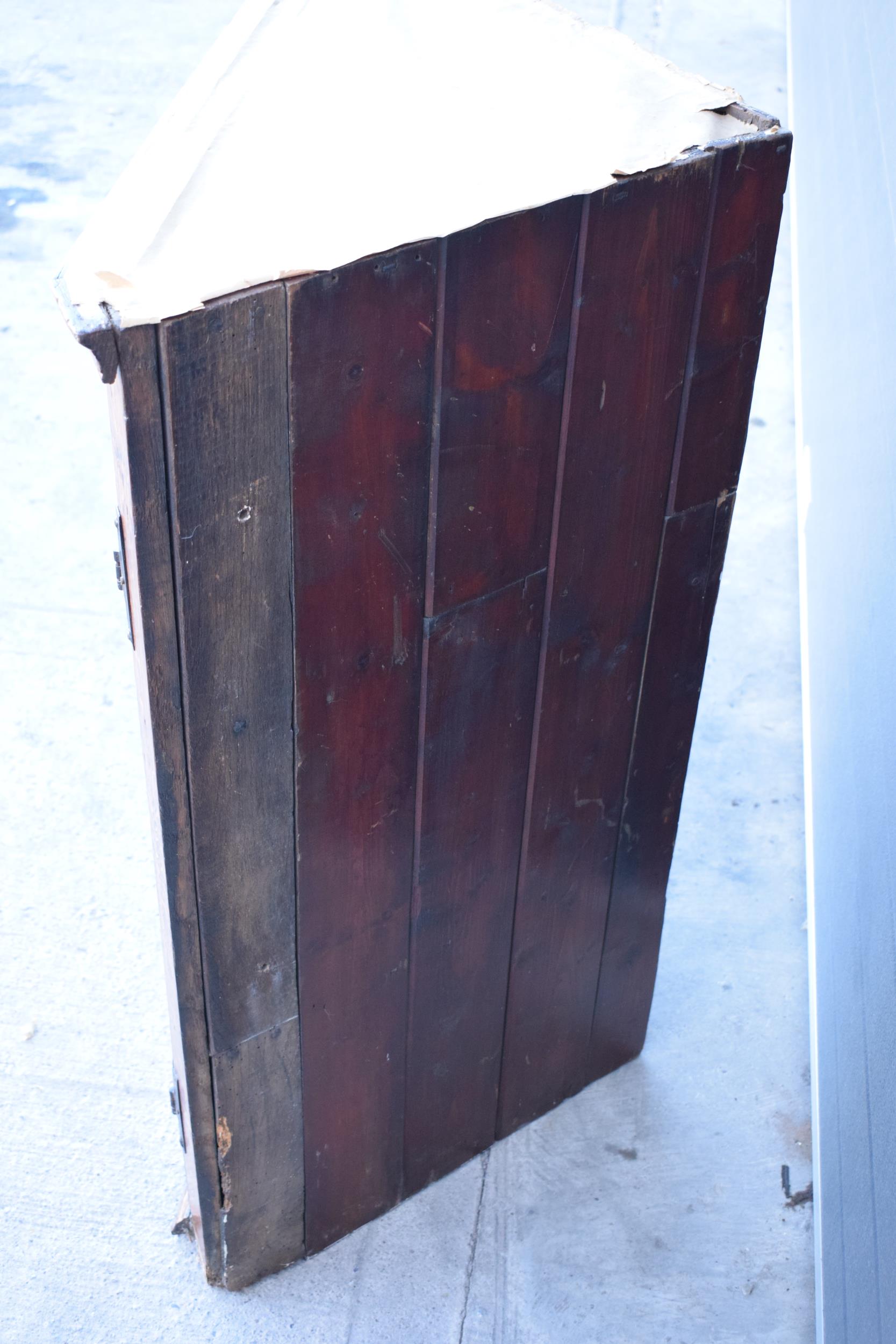 19th century oak corner cupboard with cast metal H-hinges with nice shade of brown, 101cm tall, 74cm - Image 12 of 12