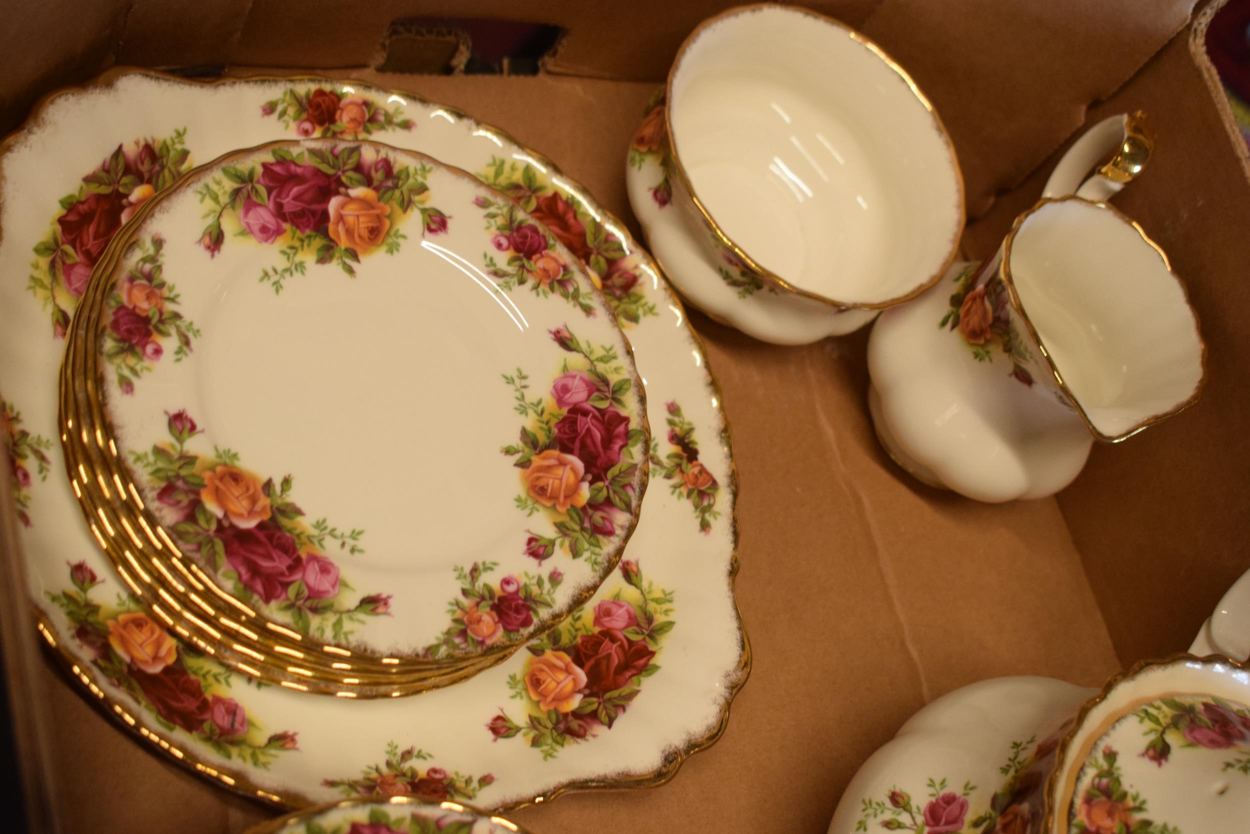 Royal Albert Old Country Roses tea ware to include large teapot, 6 cups, 6 saucers, 6 sides, milk, - Image 2 of 6