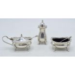 Silver three-piece cruet set with 2 spoons, silver weight 136.8 / 4.40 oz, Birmingham 1961, liners