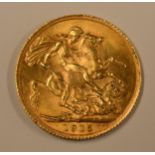 King George V 22ct Gold Full Sovereign 1915.